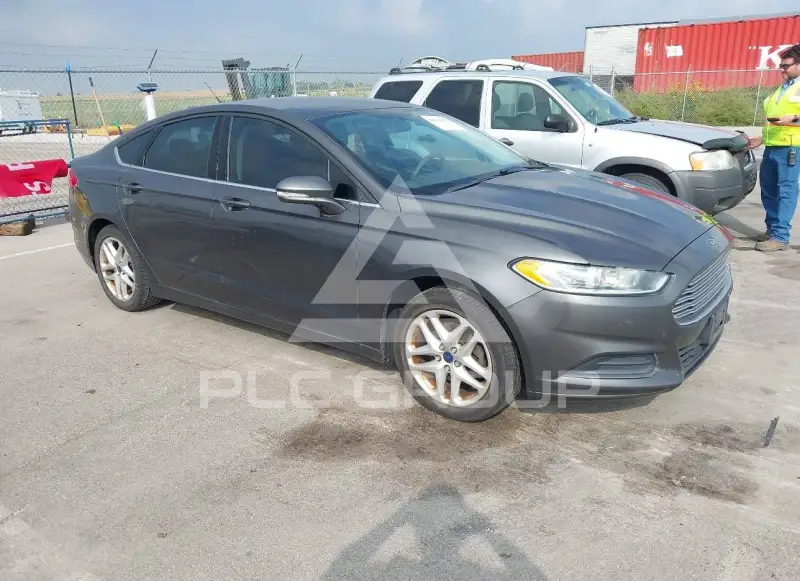 2015 Ford FUSION photo