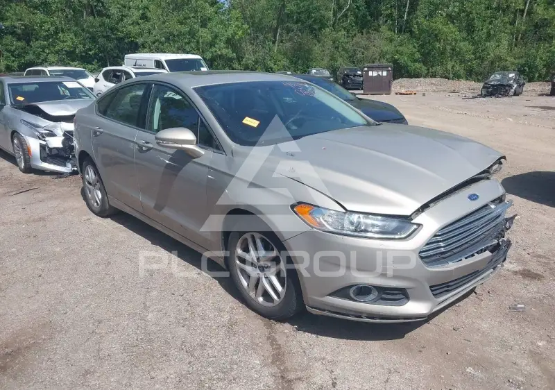 2015 Ford FUSION photo