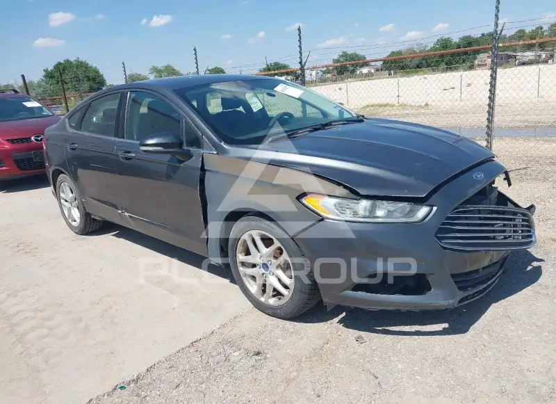 2015 Ford FUSION фото