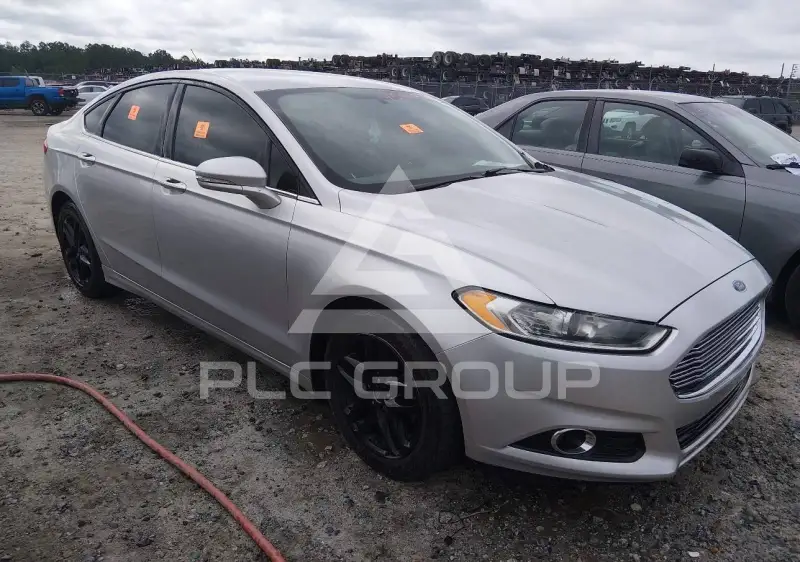 2015 Ford FUSION фото