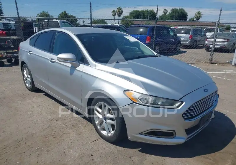 2015 Ford FUSION фото