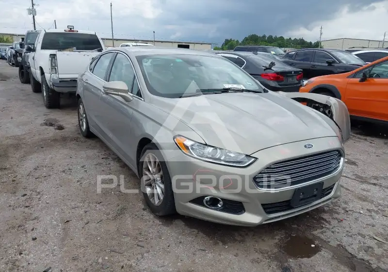 2015 Ford FUSION photo