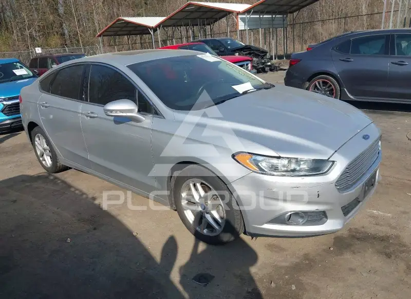 2015 Ford FUSION фото