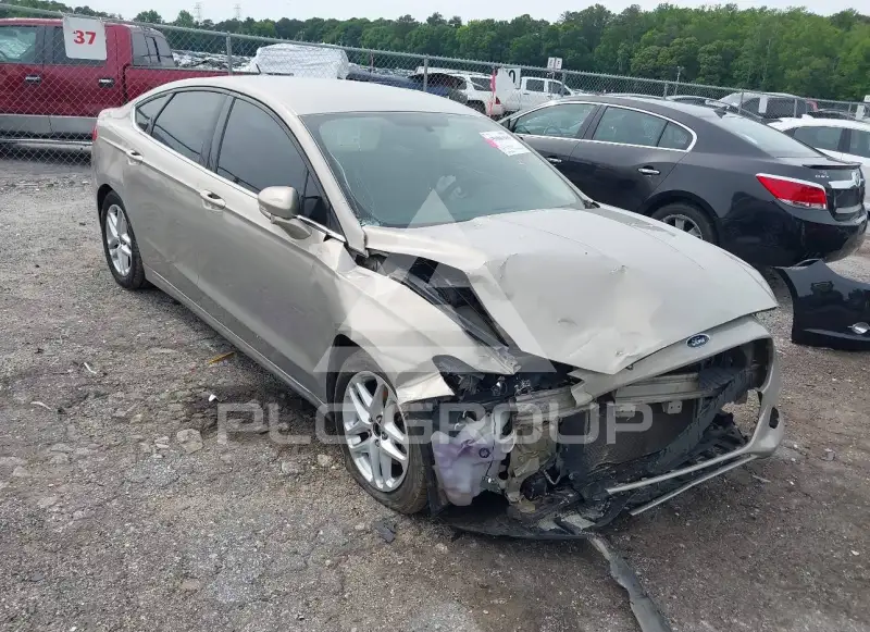 2015 Ford FUSION фото
