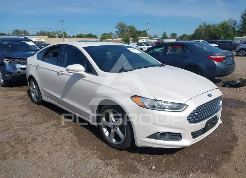 2015 Ford FUSION photo