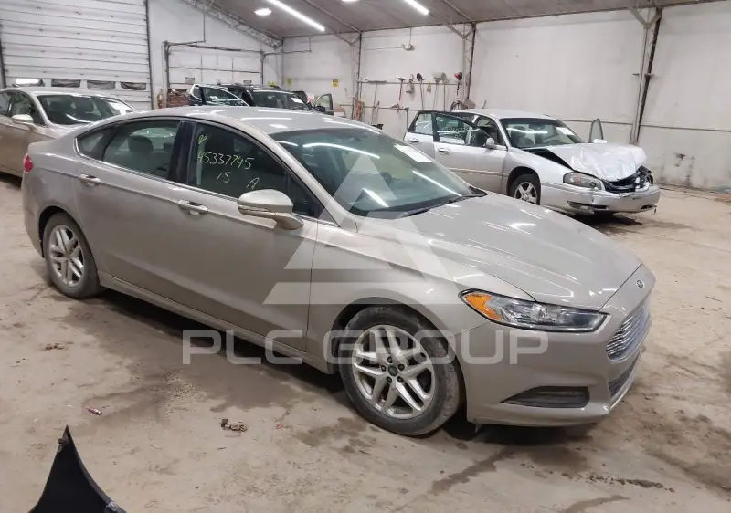 2015 Ford FUSION photo