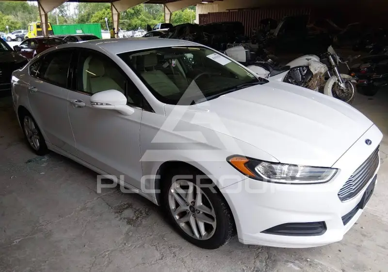 2015 Ford FUSION фото