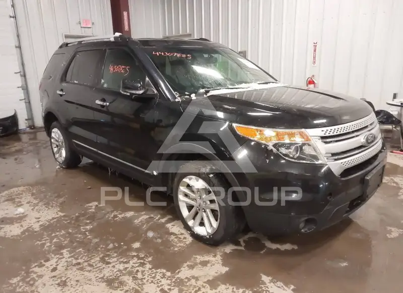 2015 Ford EXPLORER фото