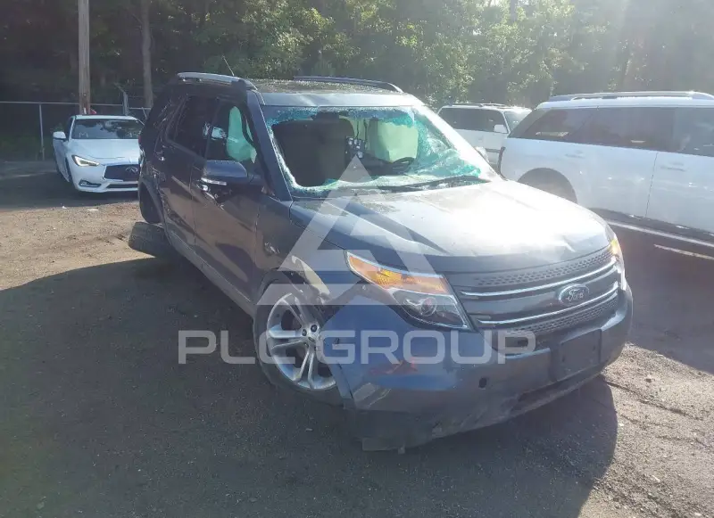 2015 Ford EXPLORER фото
