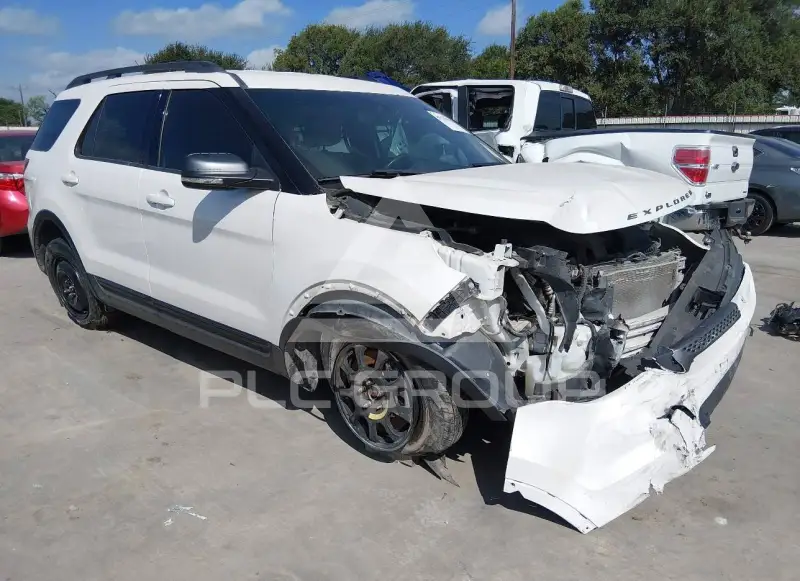 2015 Ford EXPLORER photo