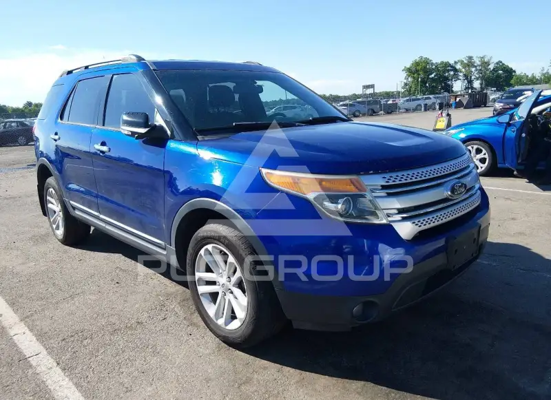 2015 Ford EXPLORER фото
