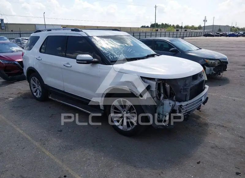 2015 Ford EXPLORER photo