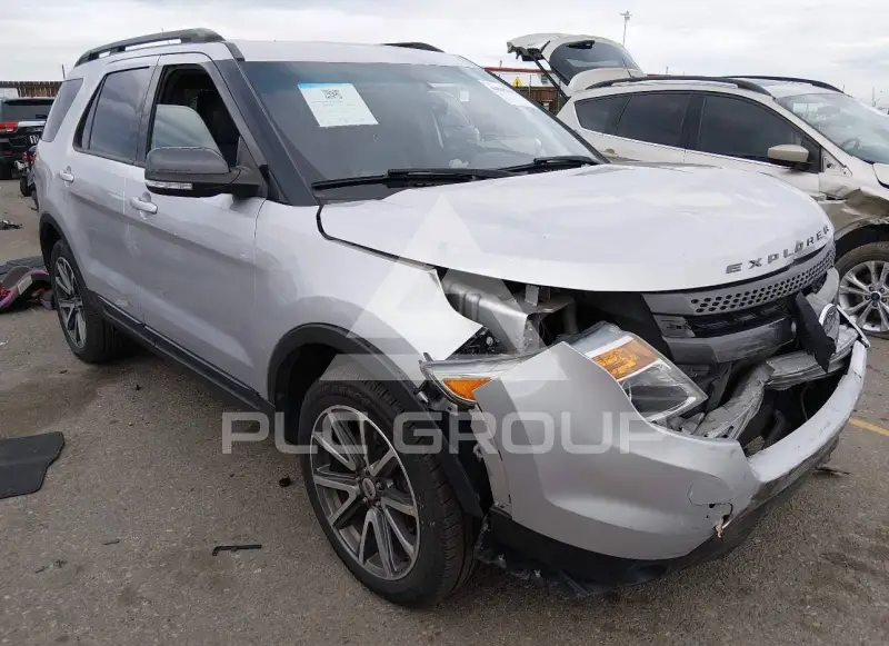 2015 Ford EXPLORER фото