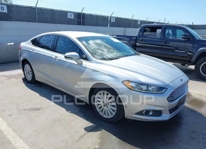 2015 Ford FUSION photo