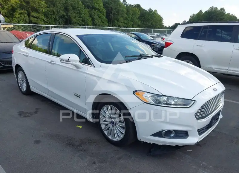 2015 Ford FUSION photo
