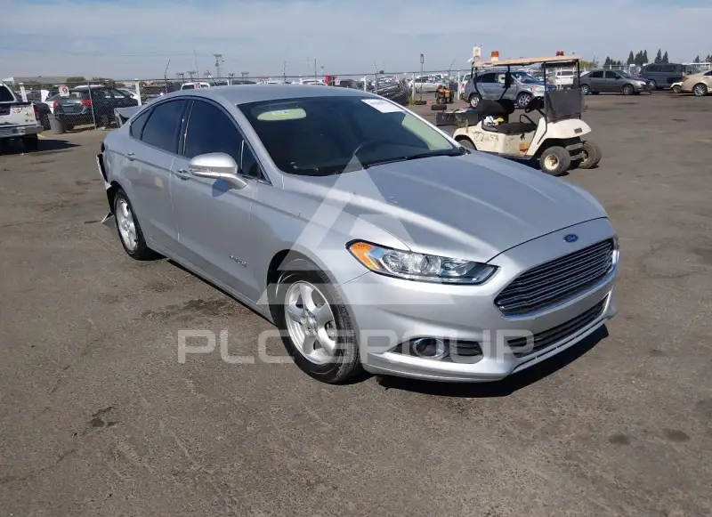 2015 Ford FUSION photo