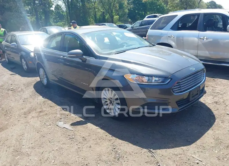 2015 Ford FUSION фото