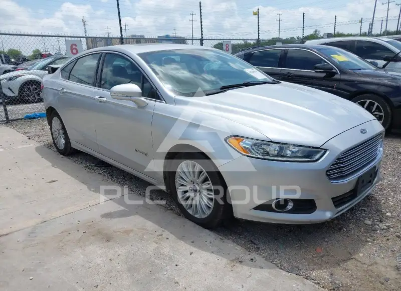 2015 Ford FUSION photo