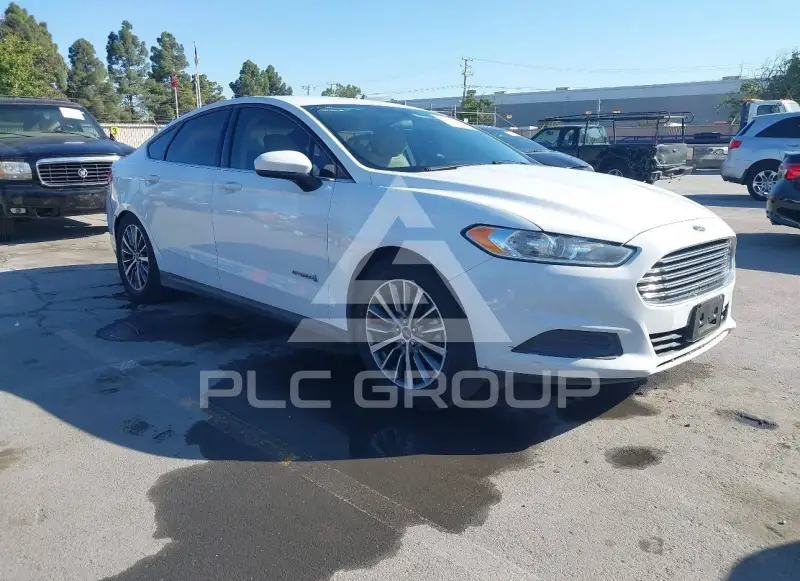 2015 Ford FUSION фото