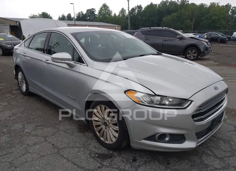 2015 Ford FUSION photo
