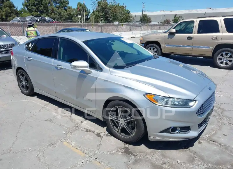 2015 Ford FUSION photo