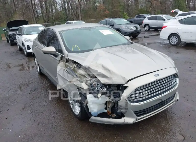 2015 Ford FUSION photo