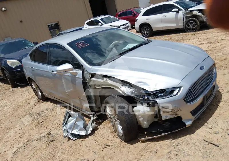 2015 Ford FUSION фото