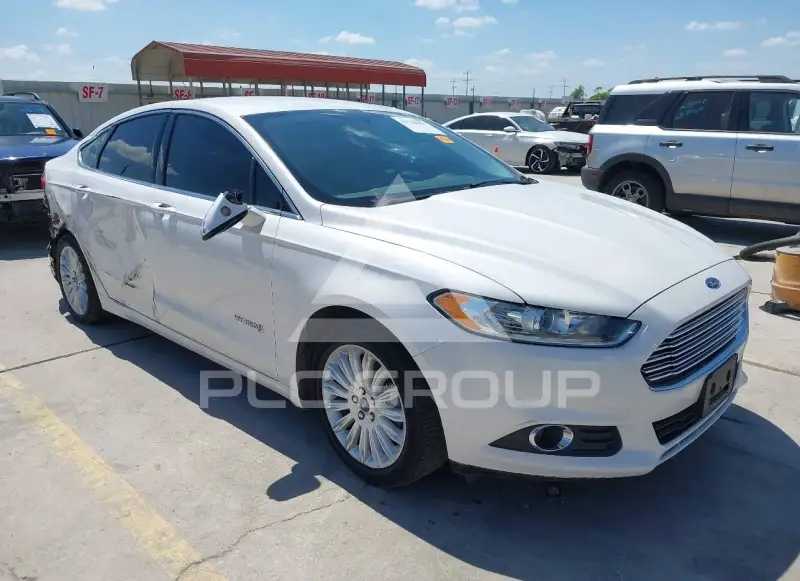 2015 Ford FUSION фото