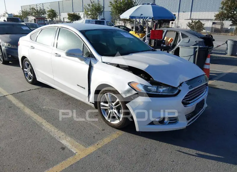 2015 Ford FUSION фото