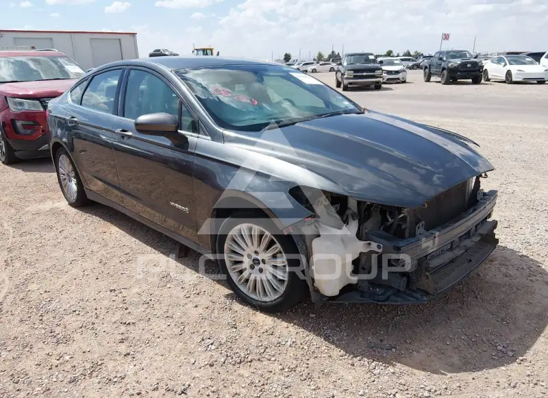 2015 Ford FUSION photo