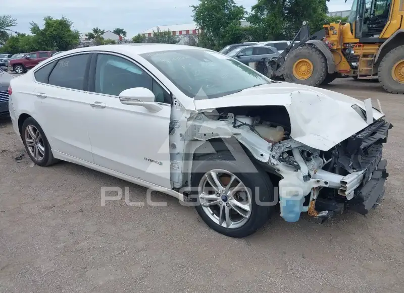 2015 Ford FUSION фото