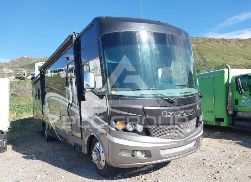 2015 Ford F-530 фото