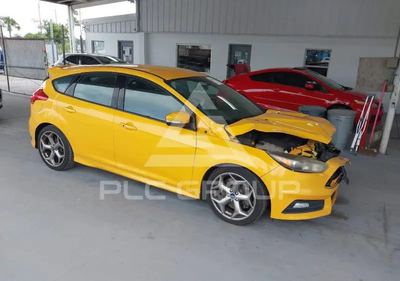 2015 Ford FOCUS фото