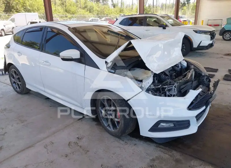 2015 Ford FOCUS photo