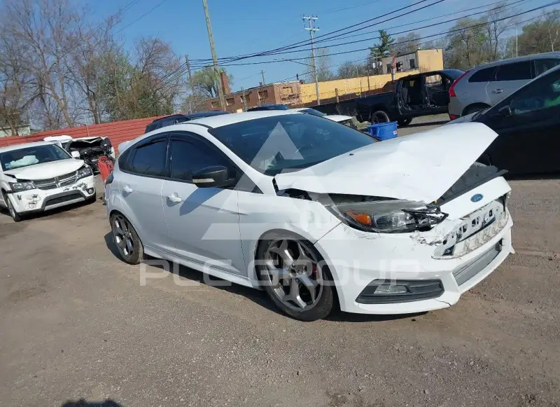 2015 Ford FOCUS photo