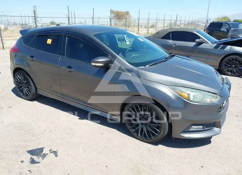 2015 Ford FOCUS фото