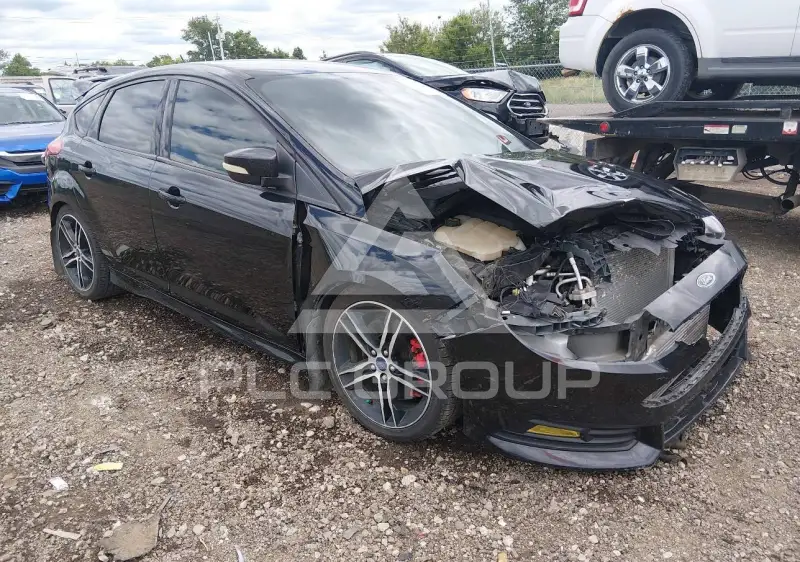 2015 Ford FOCUS фото