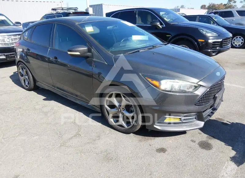 2015 Ford FOCUS photo