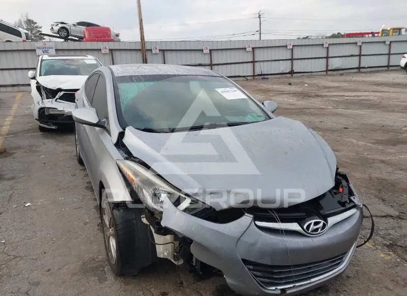 2015 Hyundai Elantra photo