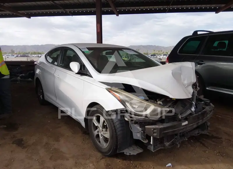 2015 Hyundai Elantra photo