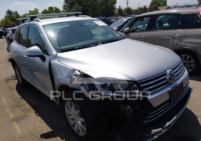 2015 Volkswagen Touareg photo