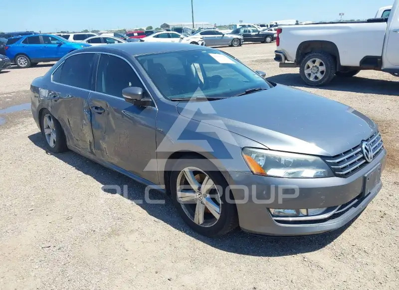 2015 Volkswagen Passat фото