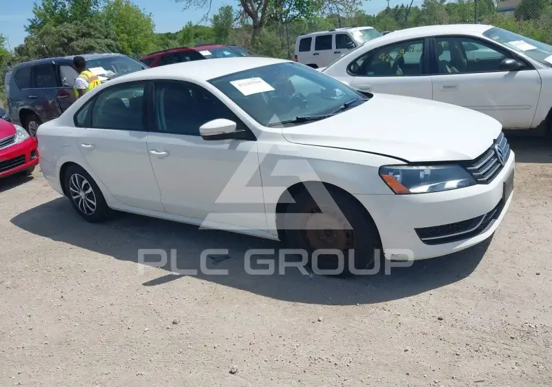 2015 Volkswagen Passat photo