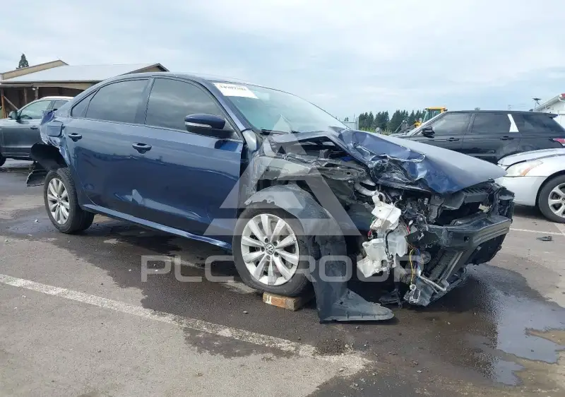 2015 Volkswagen Passat photo