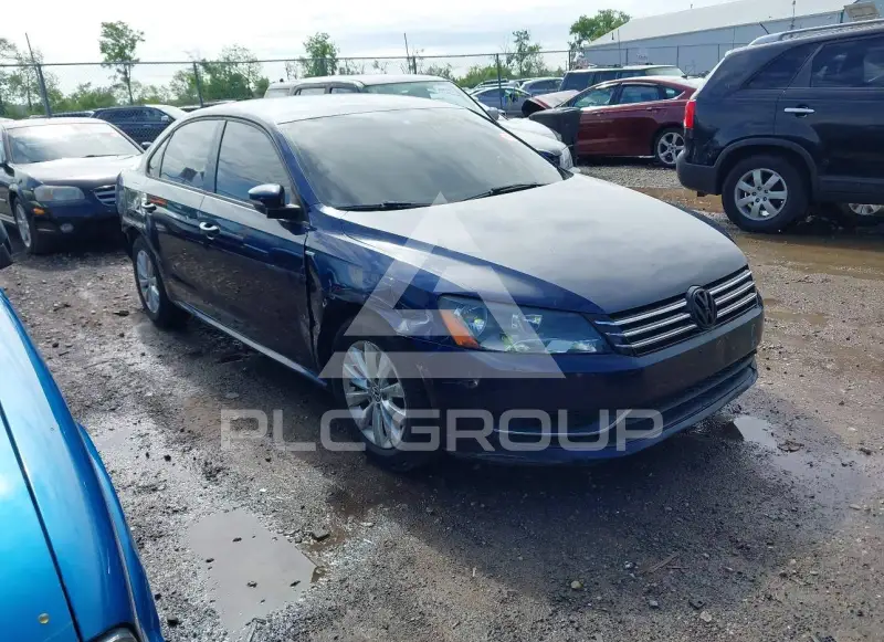 2015 Volkswagen Passat photo