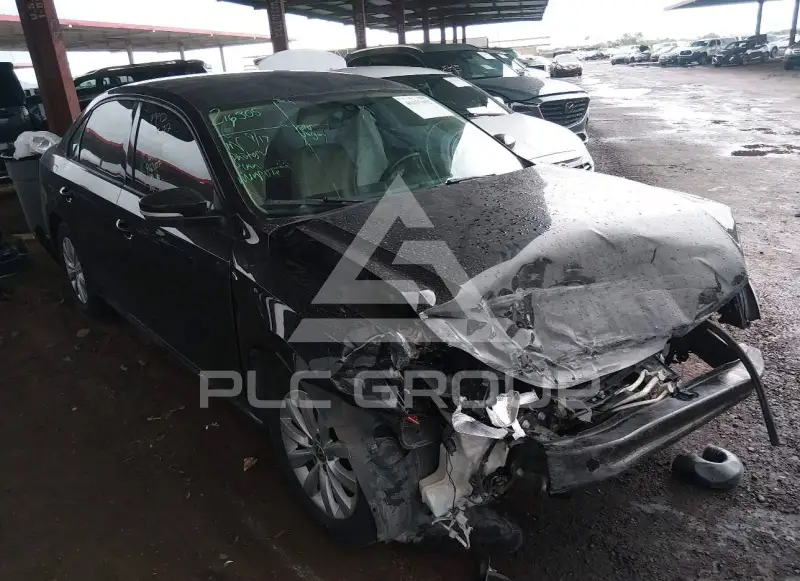 2015 Volkswagen Passat photo