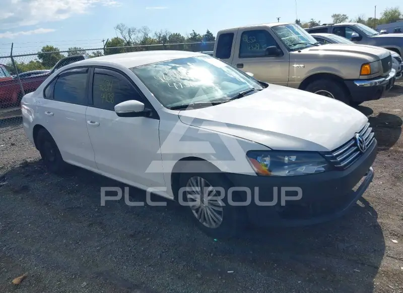 2015 Volkswagen Passat photo