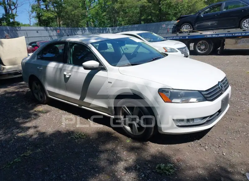 2015 Volkswagen Passat photo