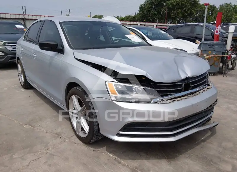 2015 Volkswagen Jetta photo