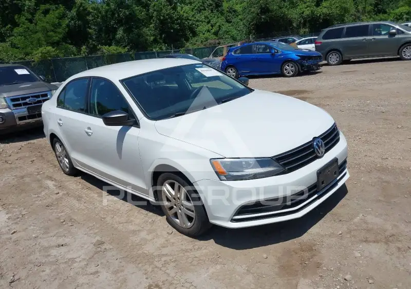 2015 Volkswagen Jetta photo